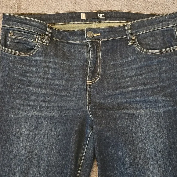 Kut from the Kloth Catherine Boyfriend Jeans, Size 16 - Picture 2 of 14
